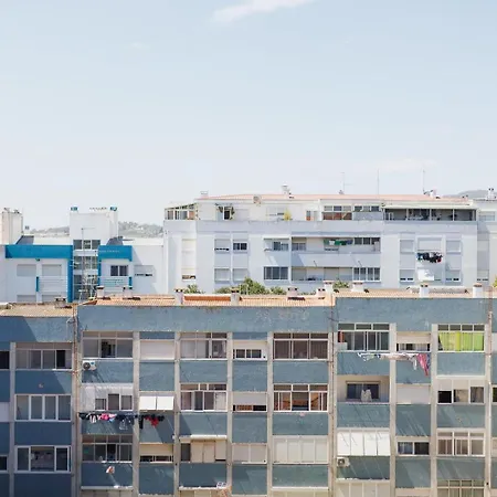 Guestready - Modern Charm In Daire Setúbal
