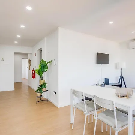 Guestready - Modern Charm In Daire